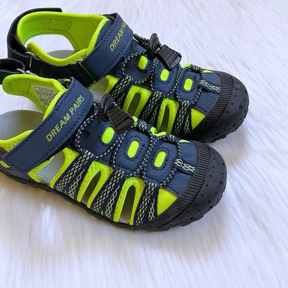 Dream Pairs Boys’ Athletic Closed Toe Sport Sandals - Picture 2 of 11